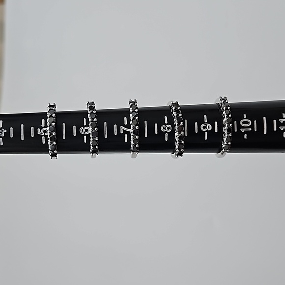 7 Stones Black Moissanite - Picture 7 of 8